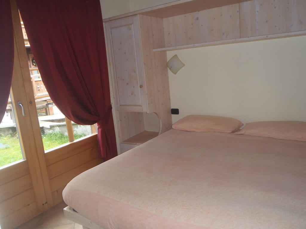 Baita La Broina Apartman Livigno Szoba fotó